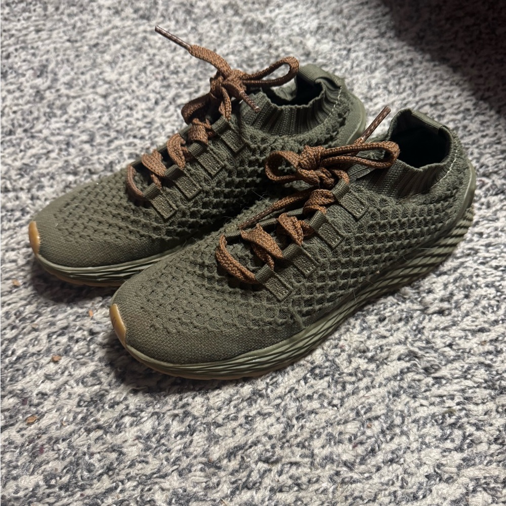NOBULL Olive green knit runners